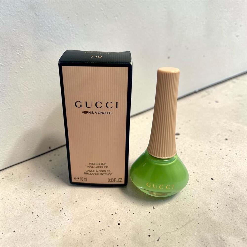 Gucci Vernis à Ongles High-Shine Nail Lacquer in 719 Miriam Mint - Picture 3 of 6